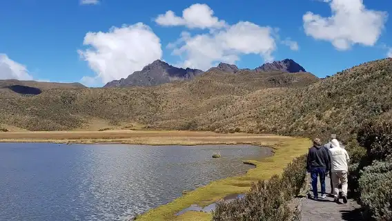 Cotopaxi & Quilotoa Volcanoes Tour All-in-One Day Trip from Quito