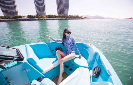 海南三亞豬豬俠尾波沖浪俱樂部【零基礎衝浪體驗+專業造浪艇+全程教練指導】