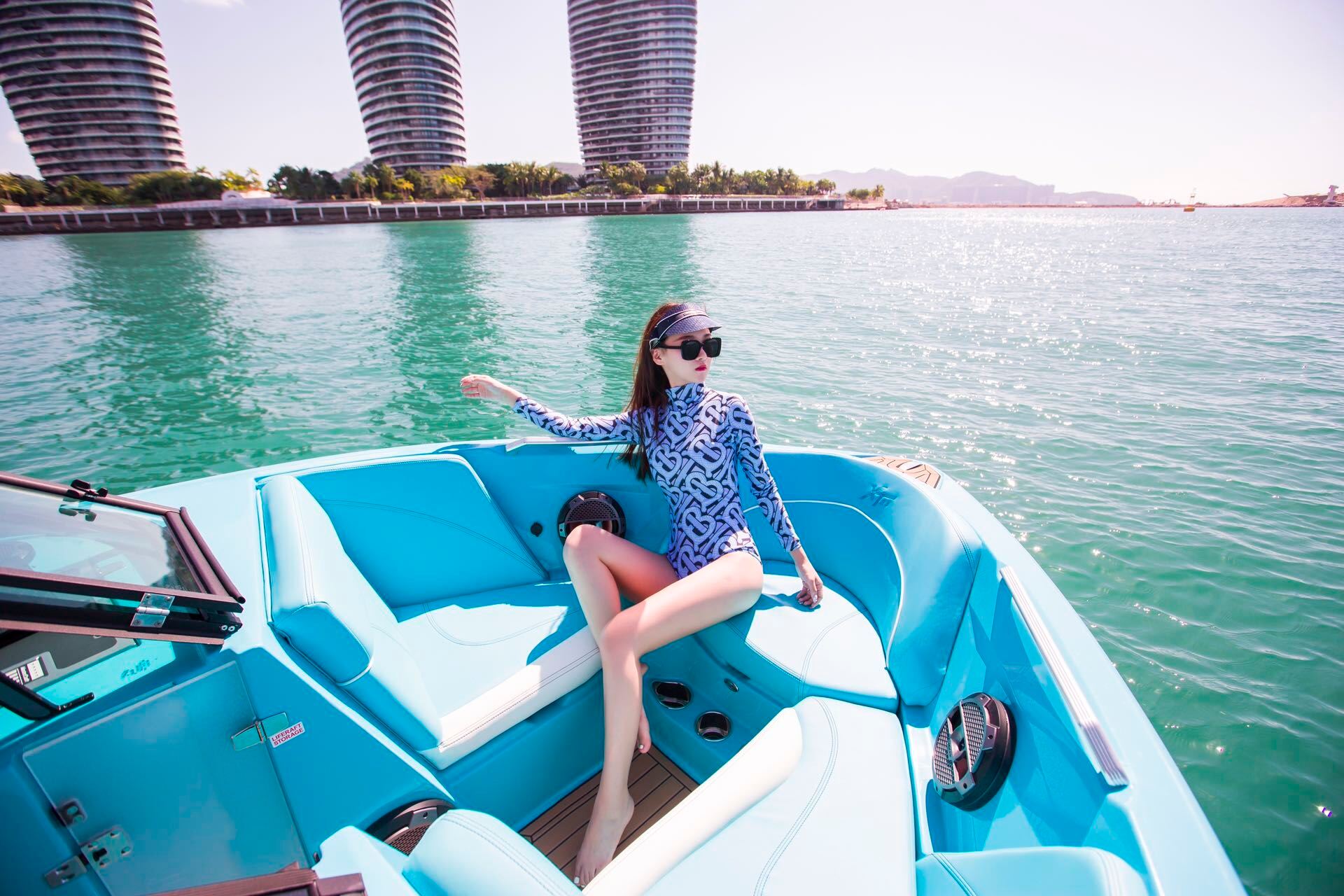 Peppa Pig Wakeboarding Club in Sanya, Hainan [Beginner-Friendly Surfing Experience + Professional Wakeboard Boat + Full Coaching Guidance]