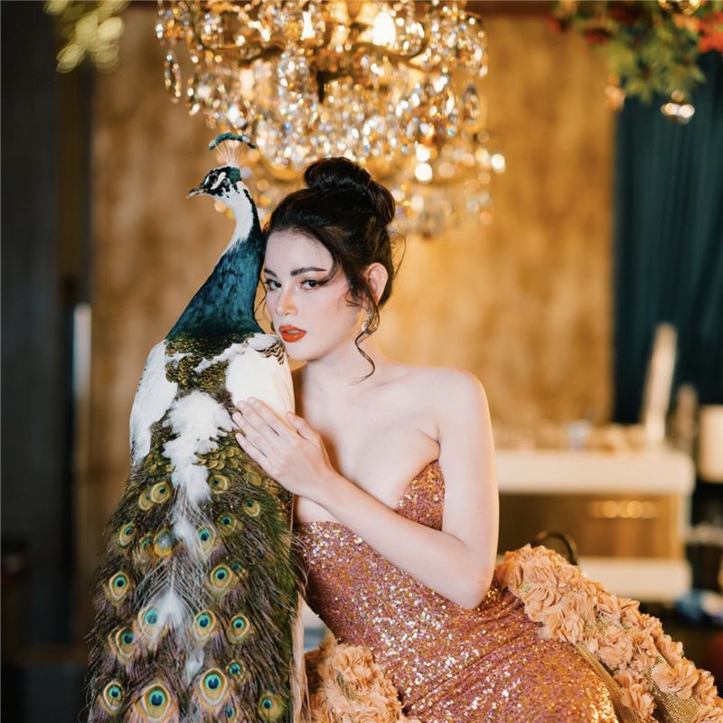 [VIP prime 6 file|Spettacolo di Cabaret Tiffany a Bangkok, Thailandia con omaggio dello spettacolo di serpenti siamesi