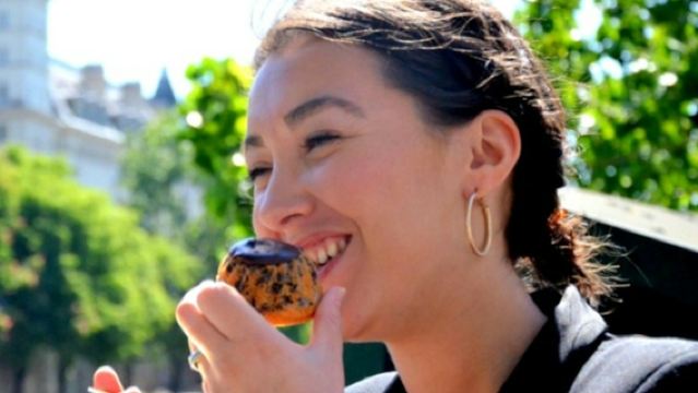 Paris: Champagne and Food Tour