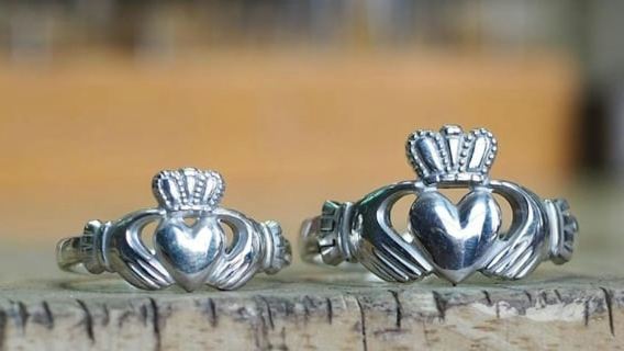 Dublin: Schmiede einen Claddagh-Ring