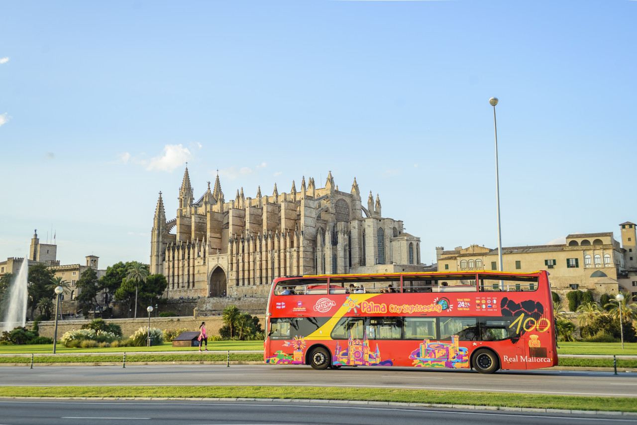 City Sightseeing Palma de Mallorca hop-on hop-off bus