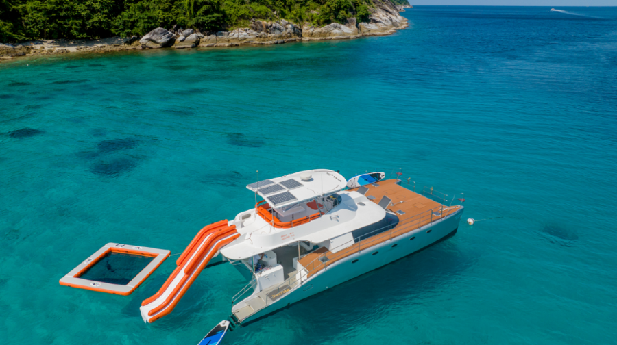 Luxury Catamaran| Phi Phi Island + Honeymoon Island one-day tour |Two-point snorkeling + chasing dolphins