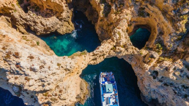 Ponta da Piedade Caves: 2.5-Hr Costal Cruise Tour from Lagos