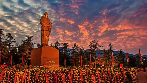 韶山毛澤東故居+紀念館+滴水洞1日遊【15人小團長沙上門接】
