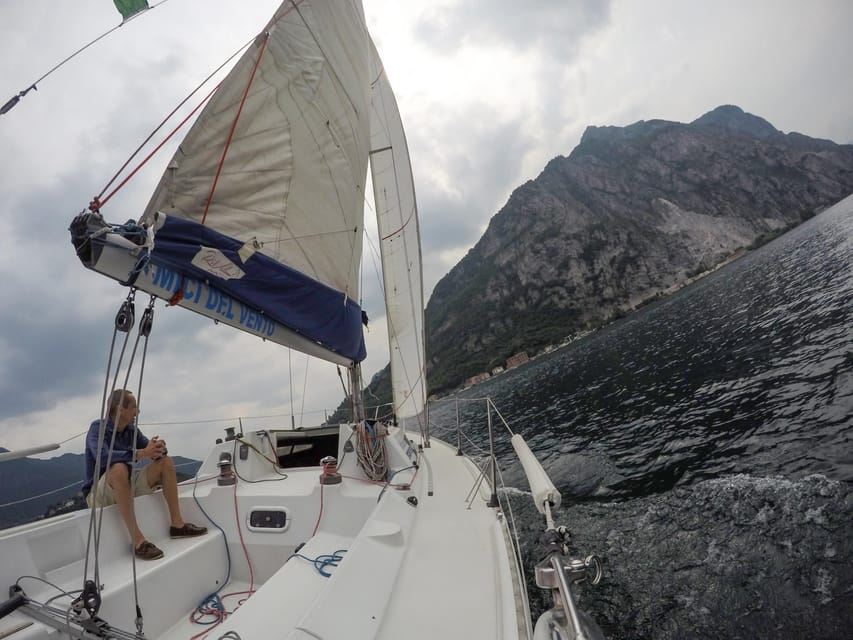 Valmadrera: Segeltour auf dem Comer See mit Prosecco und Snacks