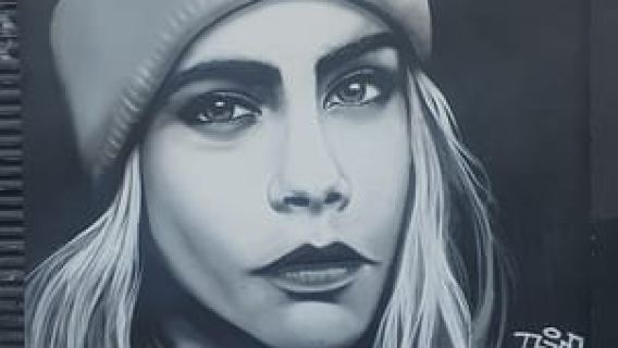 Belfast : Pub Music , Street Art Experience Walking Tour