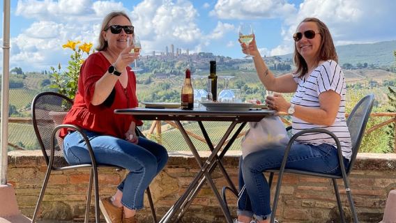 Florence: Kilang Anggur, Mencicipi Anggur, Makan Siang & Perjalanan Sehari ke San Gimignano