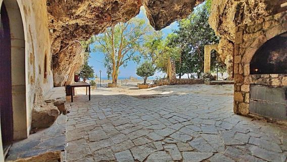 Chania Unfiltered: degustazione di birra artigianale ed escursione in una grotta nascosta