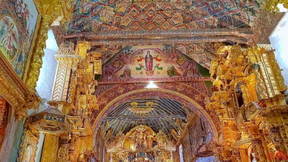 From Cusco: Full-Day Touristic Bus to Puno with Guided Tours