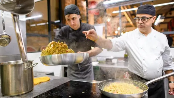 Roma: Corso di cucina romana con vino
