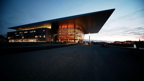 Copenhagen: Tour tham quan Nhà hát Opera có hướng dẫn