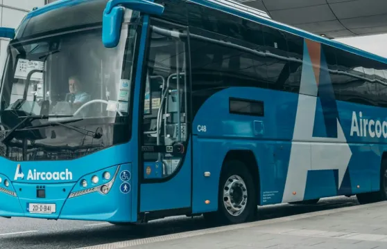 貝爾法斯特：往返貝爾法斯特國際機場及都柏林的巴士