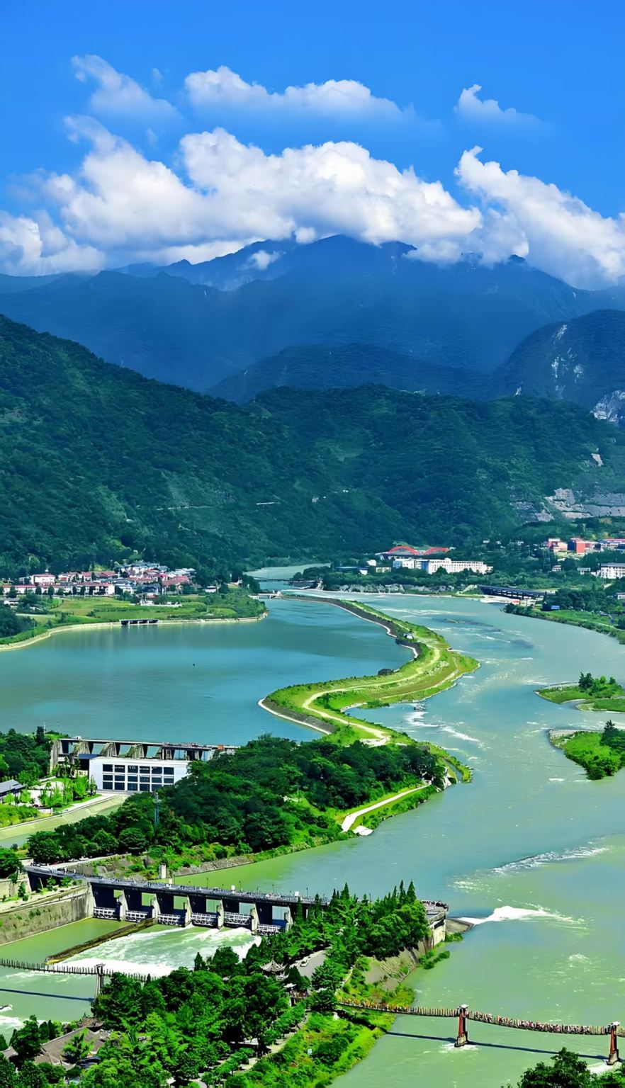 Tagesausflug mit Privattransfer nach Dujiangyan und Qingcheng-Berg in Chengdu, Sichuan