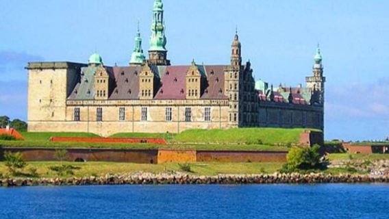 Customizable Copenhagen Day Tour: The King's New Square & Kunsthal Charlottenborg (Flexible Itinerary)