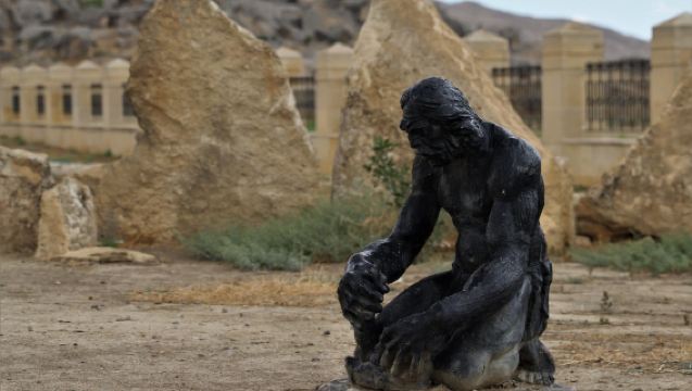 阿塞拜疆穆什維卡巴德+戈布斯坦岩畫+亞納爾達格火焰山