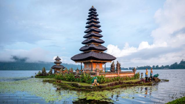 Bali Highlands Tour: Nungnung Waterfall, Jatiluwih & Ulun Danu