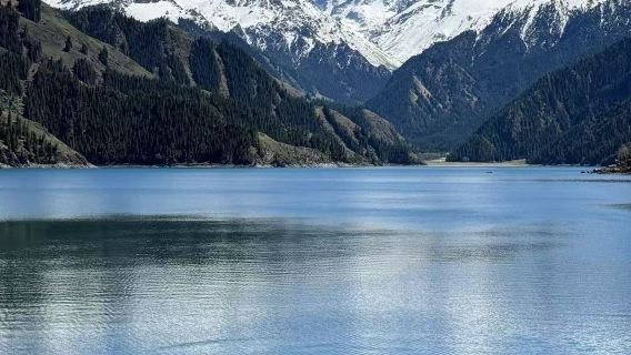 Ürümqi, Xinjiang: Tagesausflug zum Tianchi-See im Tianshan-Gebirge | Privattour | Mehrsprachiger Reiseleiter optional
