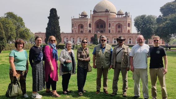 Tour privato di un'intera giornata nella città vecchia e a Nuova Delhi da Delhi