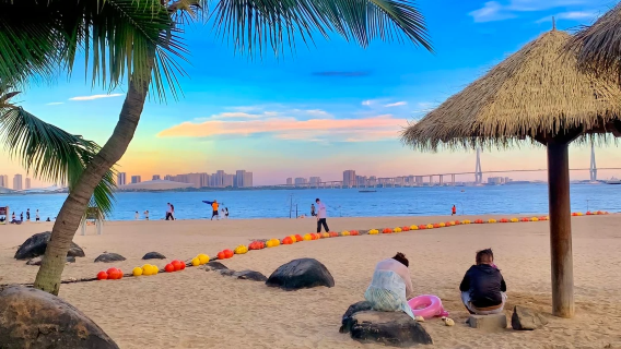 Zhanjiang sewaan peribadi lawatan sehari | Jalan Lama Chikan + Teluk Jinsha + Gereja Katolik + Taman Pelabuhan Perikanan