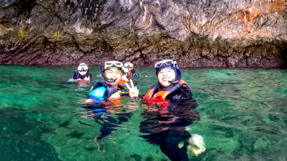 จากเกาะลันตา: ทัวร์ดำน้ำตื้นโดยเรือสปีดโบ๊ท 4 เกาะ & เกาะกระดาน