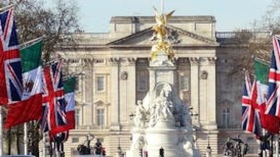 Tower of London and the heart of Westminster private half-day tour