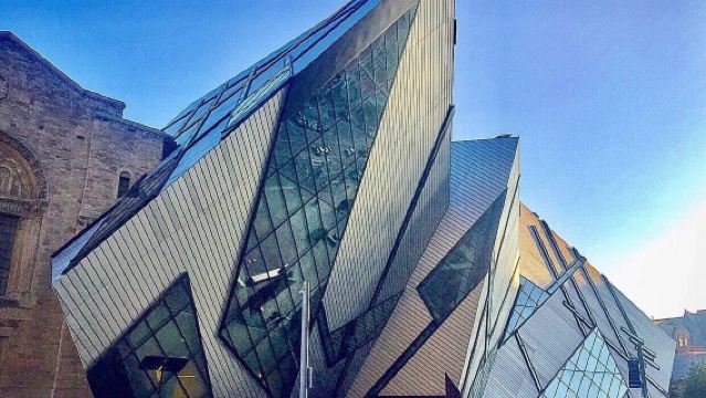 однодневный тур по Торонто: Каса Лома + Музей Онтарио + телебашня