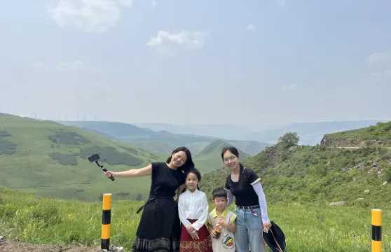 赤峰—燈籠河子草原—烏蘭布統影視基地—公主湖1日遊
