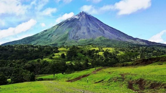 Costa Rica: Tour al Volcán Arenal de San José (Tour en grupo/Mínimo 2 personas)