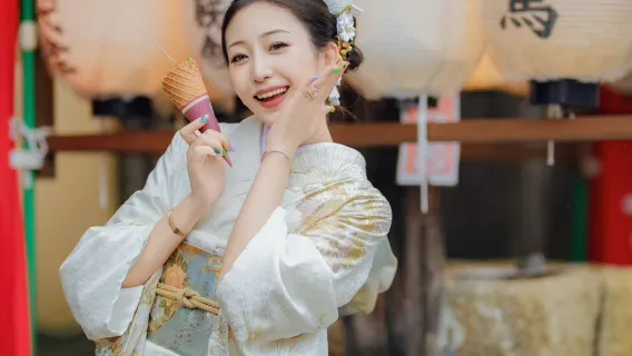 Fotografi perjalanan di Kyoto, Jepang[Kuil Kiyomizu-dera, Sannenzaka, Ninenzaka, Gion + Sewa Kimono Mewah + Semua Foto Asli Termasuk + Sesi Foto Keluarga/Pasangan]