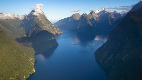 Milford Sound: volo in elicottero con atterraggio sul ghiacciaio