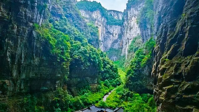 ทัวร์ 1 วัน สามสะพานสวรรค์ + หุบเขามังกรฉงชิ่ง | ไกด์ภาษาอังกฤษ | ทัวร์ไม่มีช้อปปิ้ง