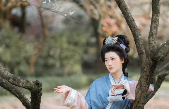 承德縣旅拍【滿族風情婚紗寫真跟拍約拍抓拍街拍+多語言翻譯本地攝影師】