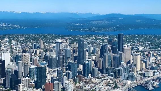 Seattle + Pike Place Fish Market + Space Needle + The Museum of Flight - Seattle City Highlights Tour
