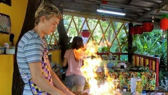 กระบี: คลาสเรียนทำอาหารพร้อมคำแนะนำจากครูสอนทำอาหารที่โรงเรียนสอนทำอาหารไทยชาร์ม + บริการรับส่ง