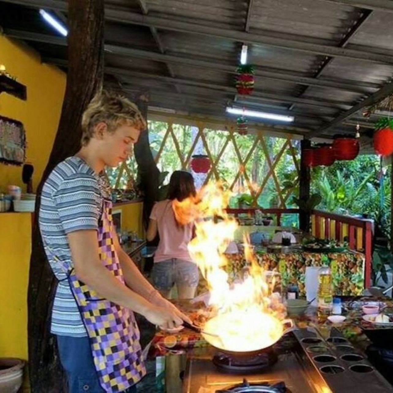 กระบี่: คลาสสอนทำอาหารพร้อมไกด์ที่ Thai Charm Cooking School รวมบริการรับส่ง