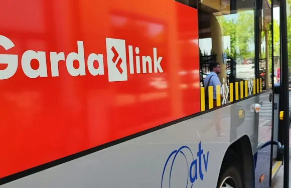 加爾達：從威尼斯出發的加爾達接駁巴士 + 火車