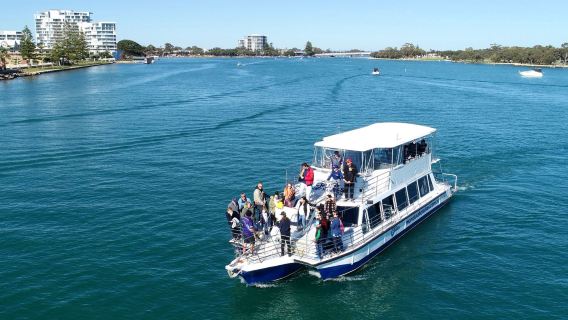 Mandurah Discovery Tour in Western Australia [Dolphin Discovery/Lobster Boat Fishing/Murray River Cruise | Multiple Itineraries Available]