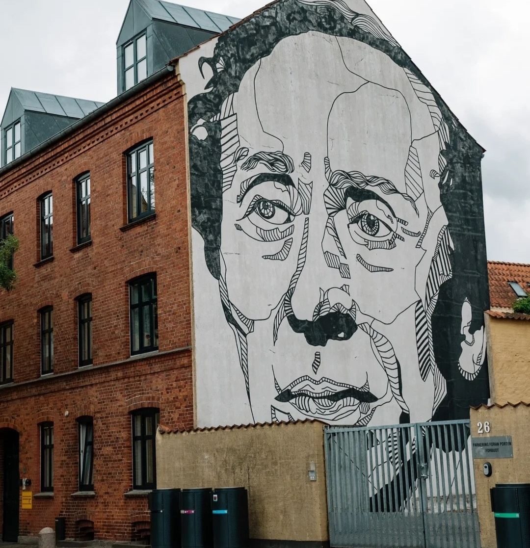 丹麥哥本哈根來回-歐登塞-安徒生故居-伊埃斯科城堡-包車精選