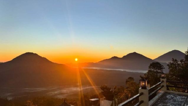 Sunrise Kintamani Cafe + Waterfall + Cretya ubud (Private Tour)