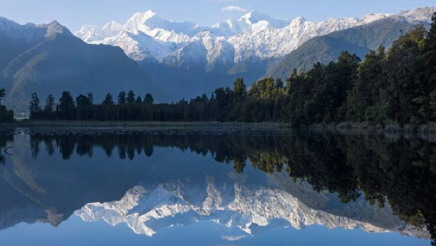 Queenstown to Franz Josef Glacier 1-day tour (one-way) | Passing through Lake Wānaka
