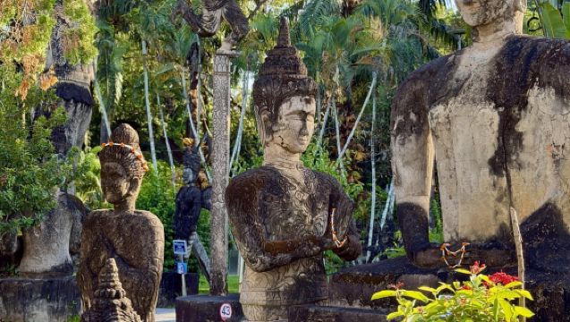 Pemandu pelancongan dalam Laos | Penterjemah profesional | Pameran | Perjalanan perniagaan | Lawatan | Temani | Kunjungan