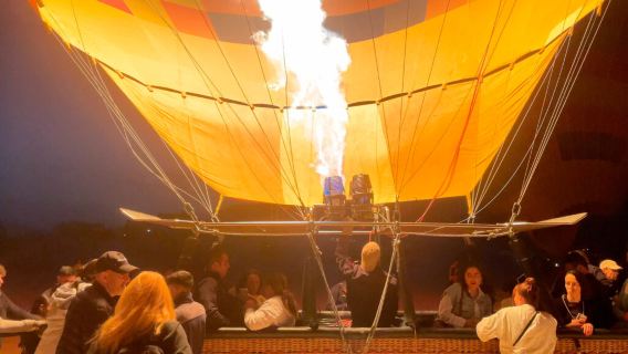 Kappadokien: Heißluftballonflug bei Sonnenaufgang mit Hoteltransfer