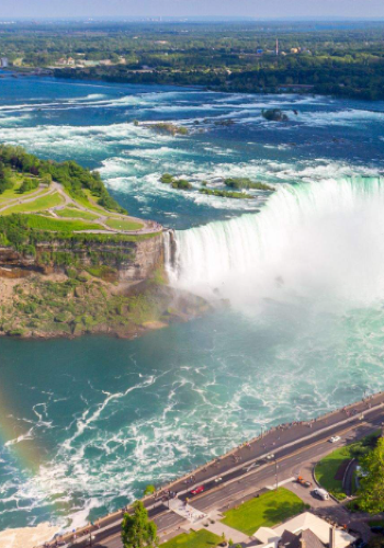 ナイアガラの滝ワンデーツアー：トロント往復（英語混載ツアー）Aチケットなし