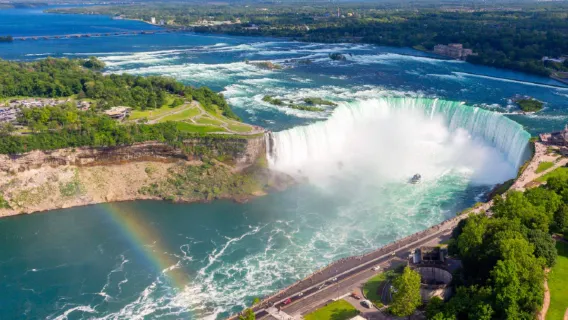 Jednodniowa wycieczka do Wodospadu Niagara: Toronto w obie strony (wycieczka grupowa w języku angielskim) A - bilety nie wliczone