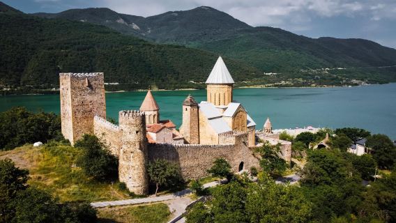 [Μικρή ομάδα με νοικιασμένο όχημα] Μονή του Σταυρού, Φρούριο Lonely Planet, Βουνό Καζμπέκ, Εκδρομή μιας ημέρας