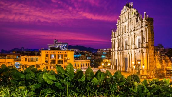 Macau highlights 1-day tour (small group + city walk + landmark visit + diamond show)
