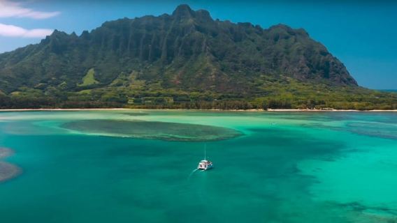 Oahu: Molii Fishpond and Kaneohe Bay Catamaran Tour