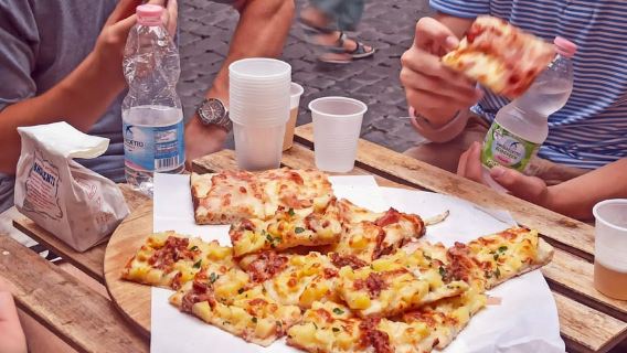 Rome: Trastevere & Tiber Island Street Food Tour at Sunset